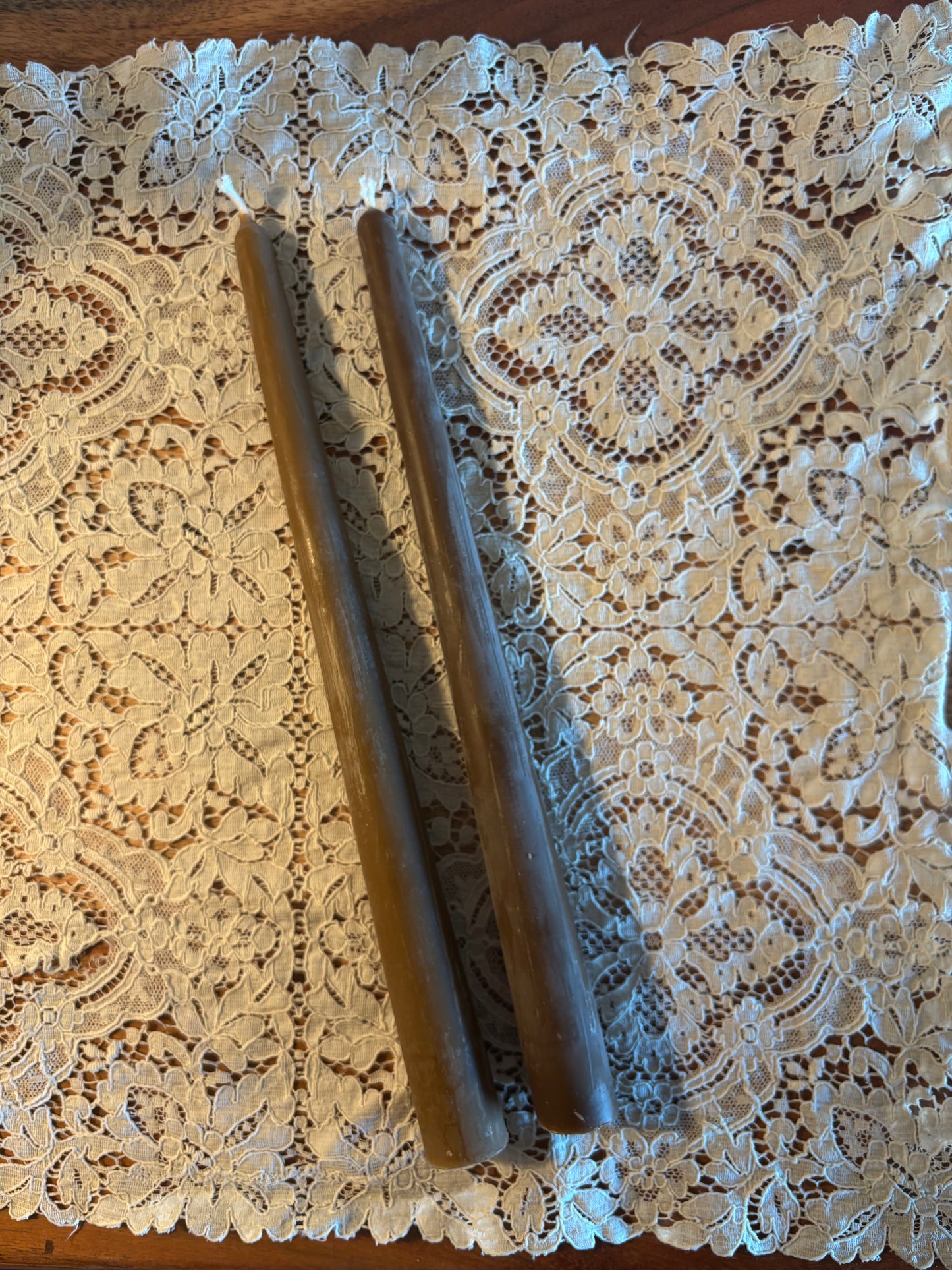 Beeswax taper candle